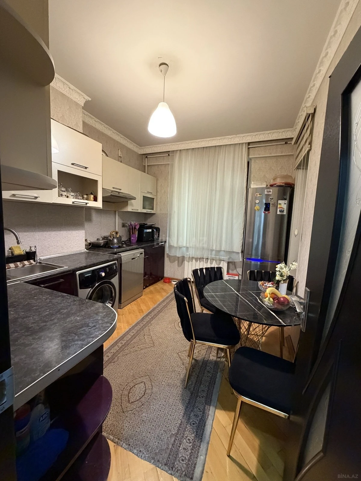 Satılır 4 otaqlı mənzil 135 m²