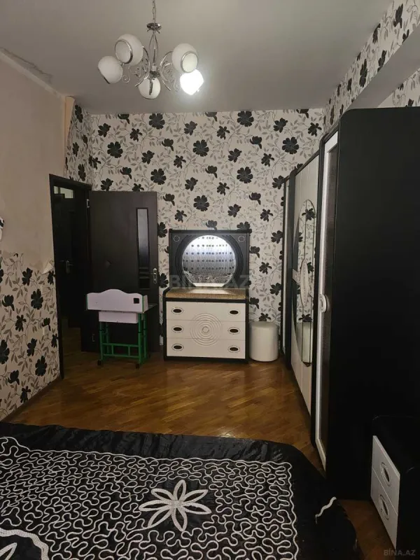 Satılır 2 otaqlı mənzil 86 m²