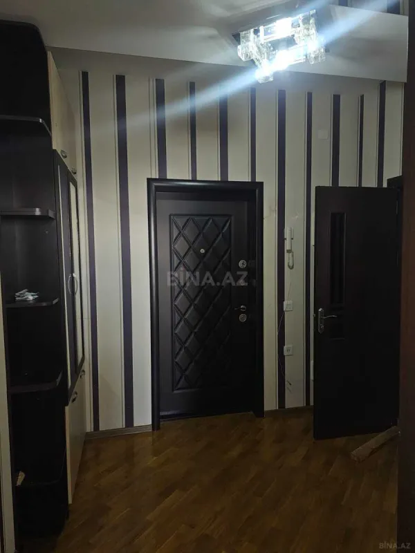 Satılır 2 otaqlı mənzil 86 m²