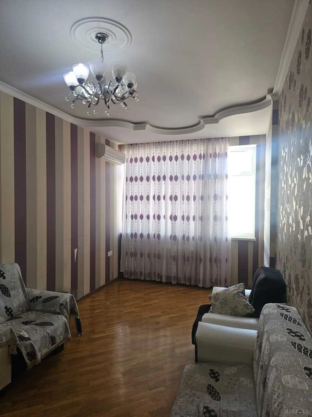 Satılır 2 otaqlı mənzil 86 m²