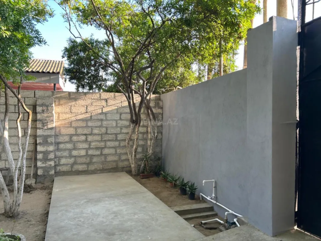 Satılır 5 otaqlı həyət evi 174 m²