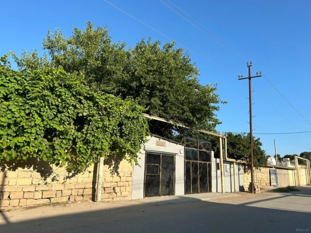 Satılır 5 otaqlı həyət evi 174 m²