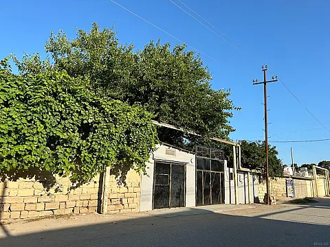 Satılır 5 otaqlı həyət evi 174 m²