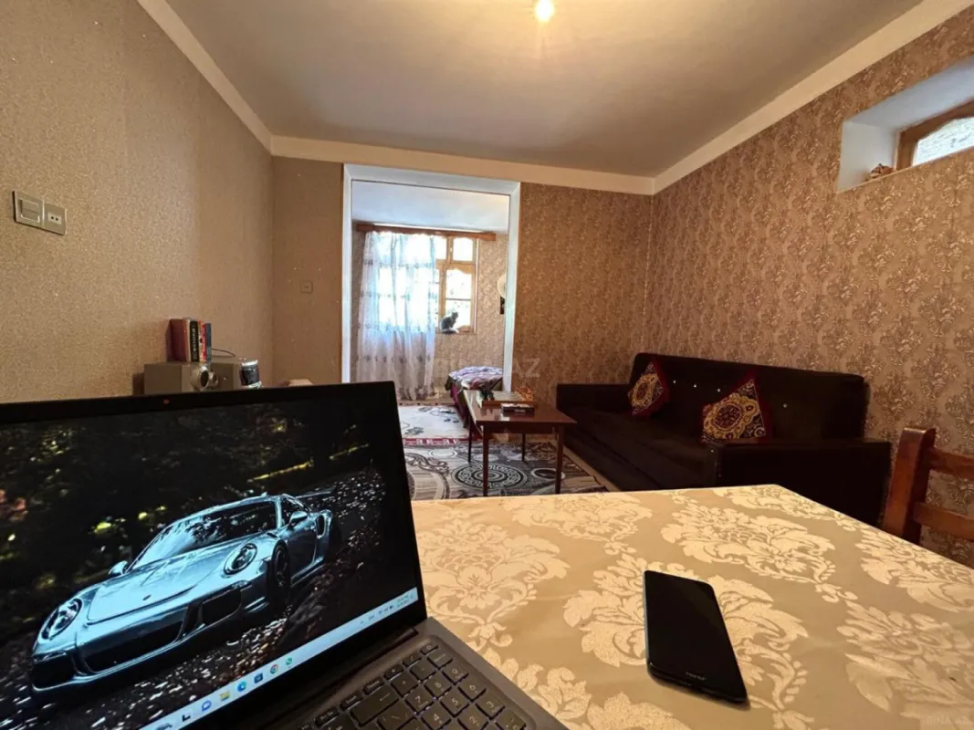 Satılır 5 otaqlı həyət evi 174 m²