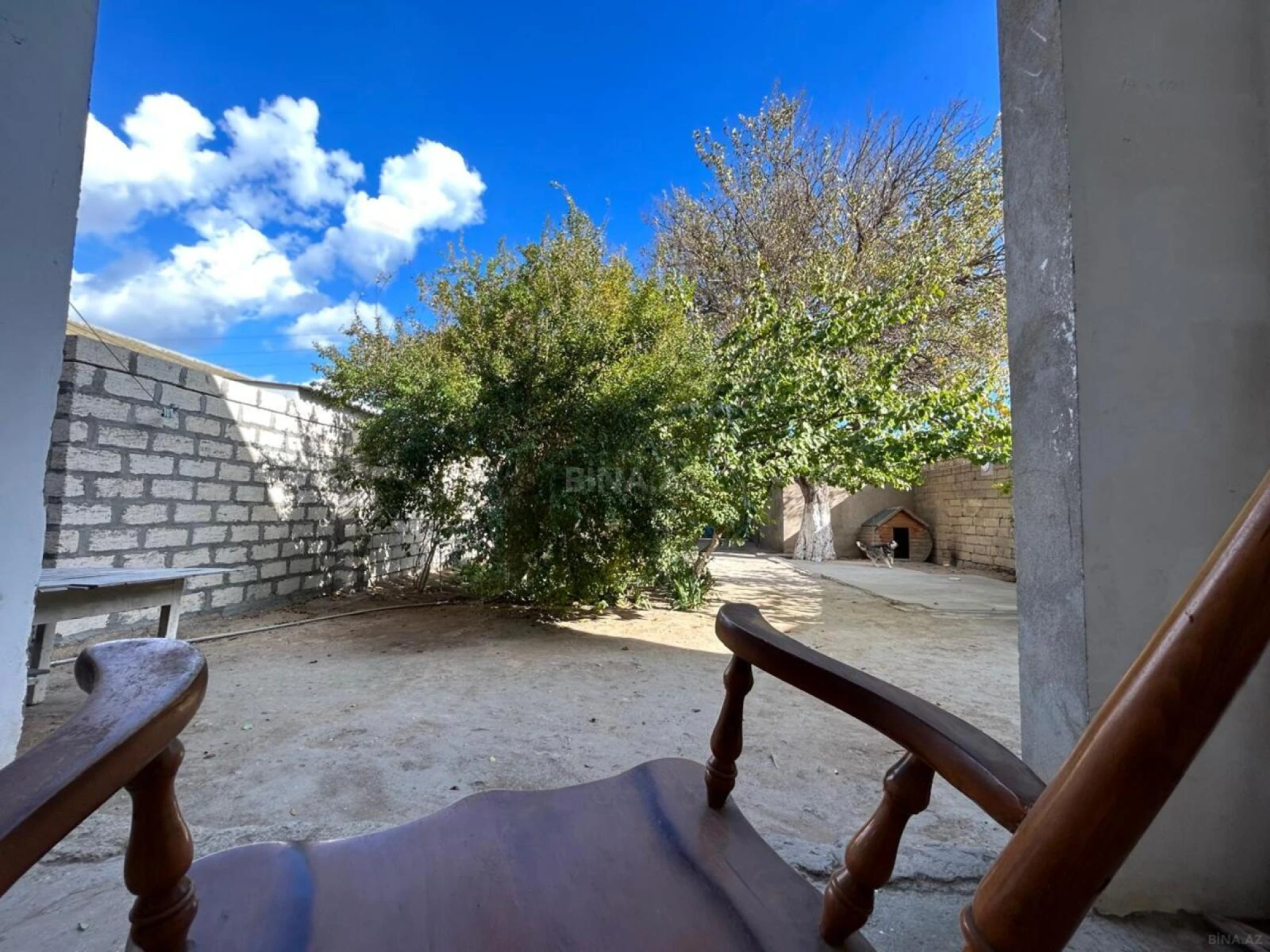 Satılır 5 otaqlı həyət evi 174 m²