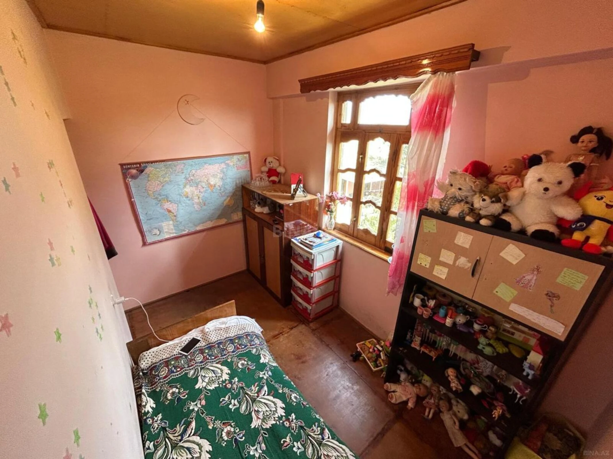 Satılır 5 otaqlı həyət evi 174 m²