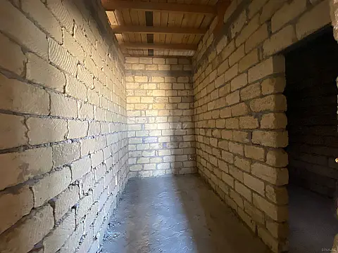 Satılır 4 otaqlı həyət evi 140 m²