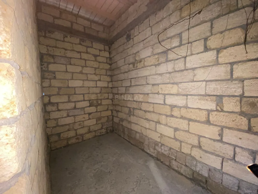 Satılır 4 otaqlı həyət evi 140 m²