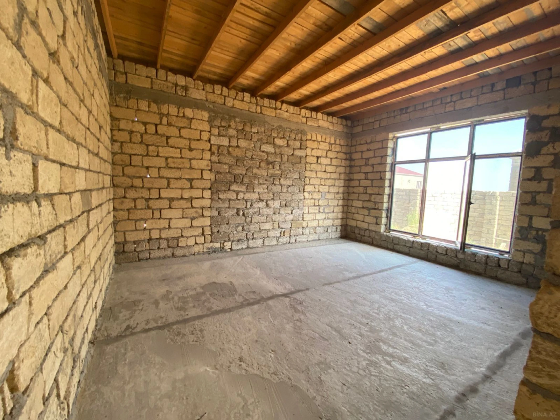 Satılır 4 otaqlı həyət evi 140 m²