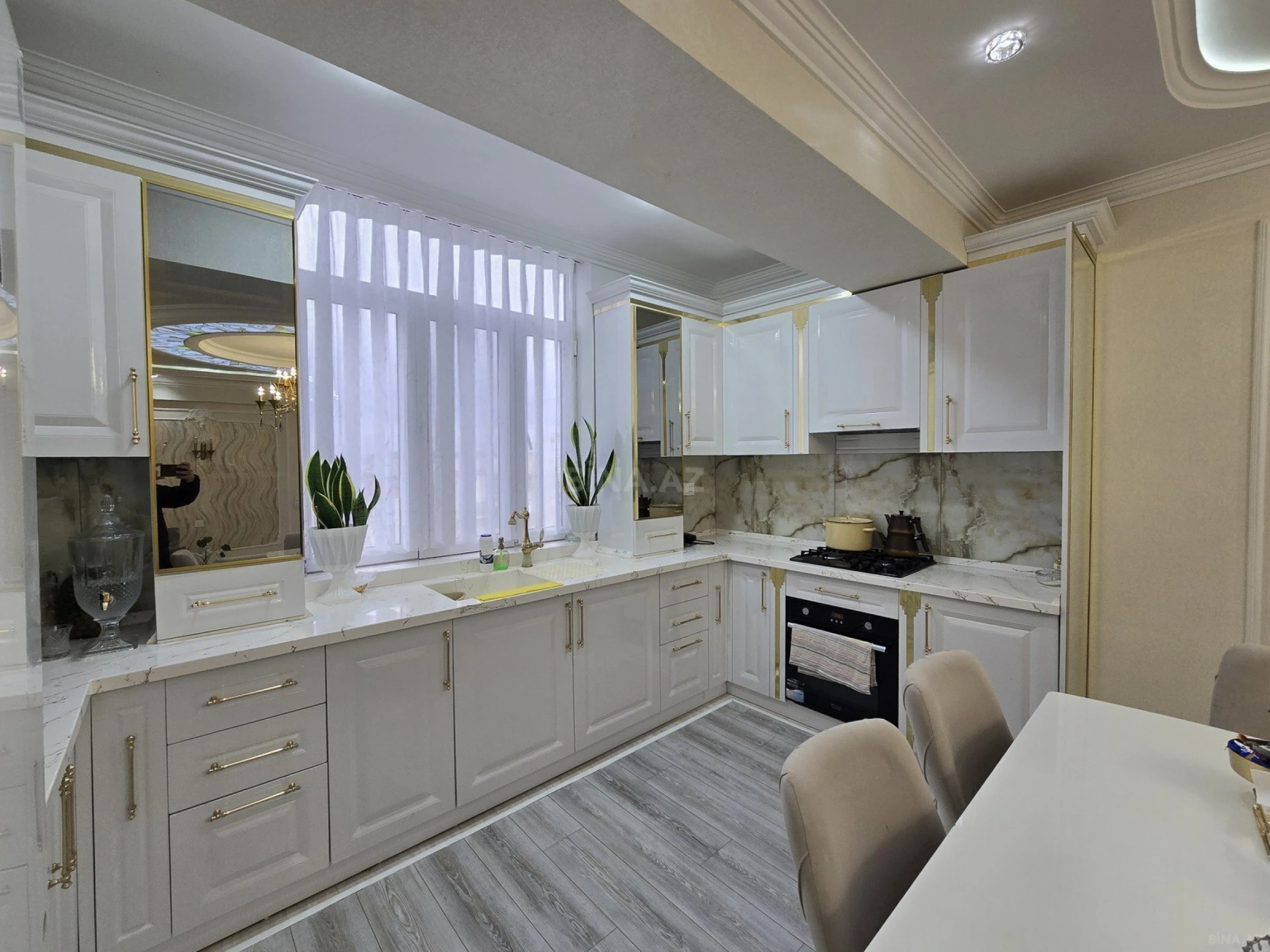 Satılır 2 otaqlı mənzil 66 m²