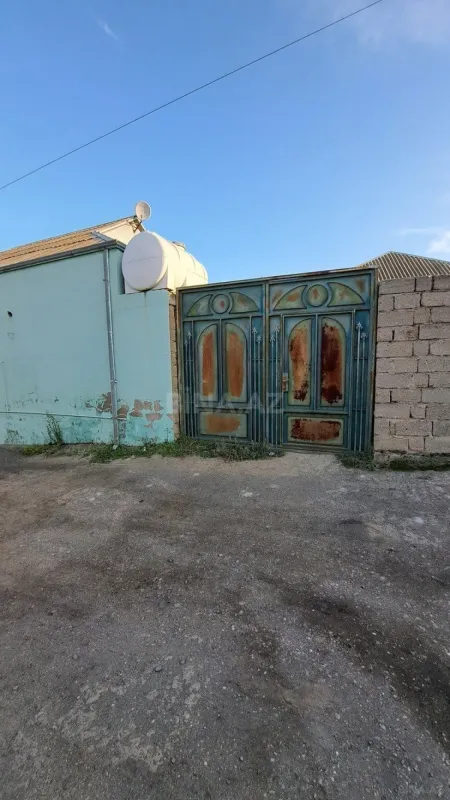 Satılır 3 otaqlı həyət evi 100 m²