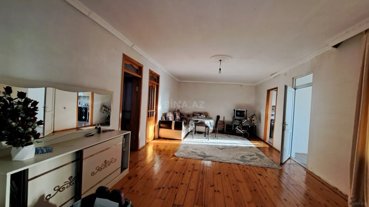 Satılır 3 otaqlı həyət evi 100 m²