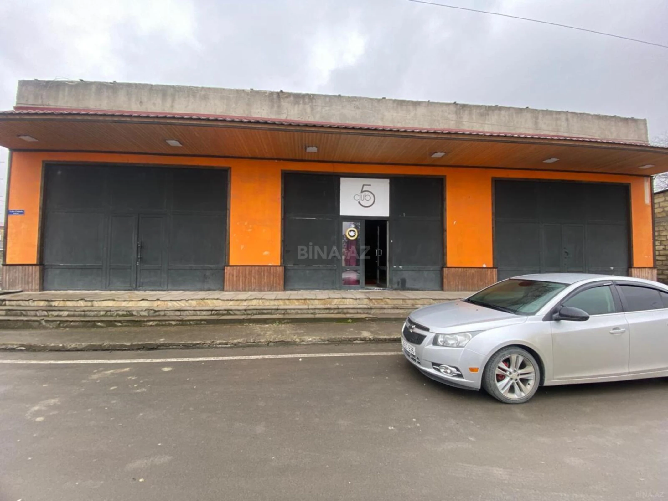 Kirayə verilir obyekt 280 m²