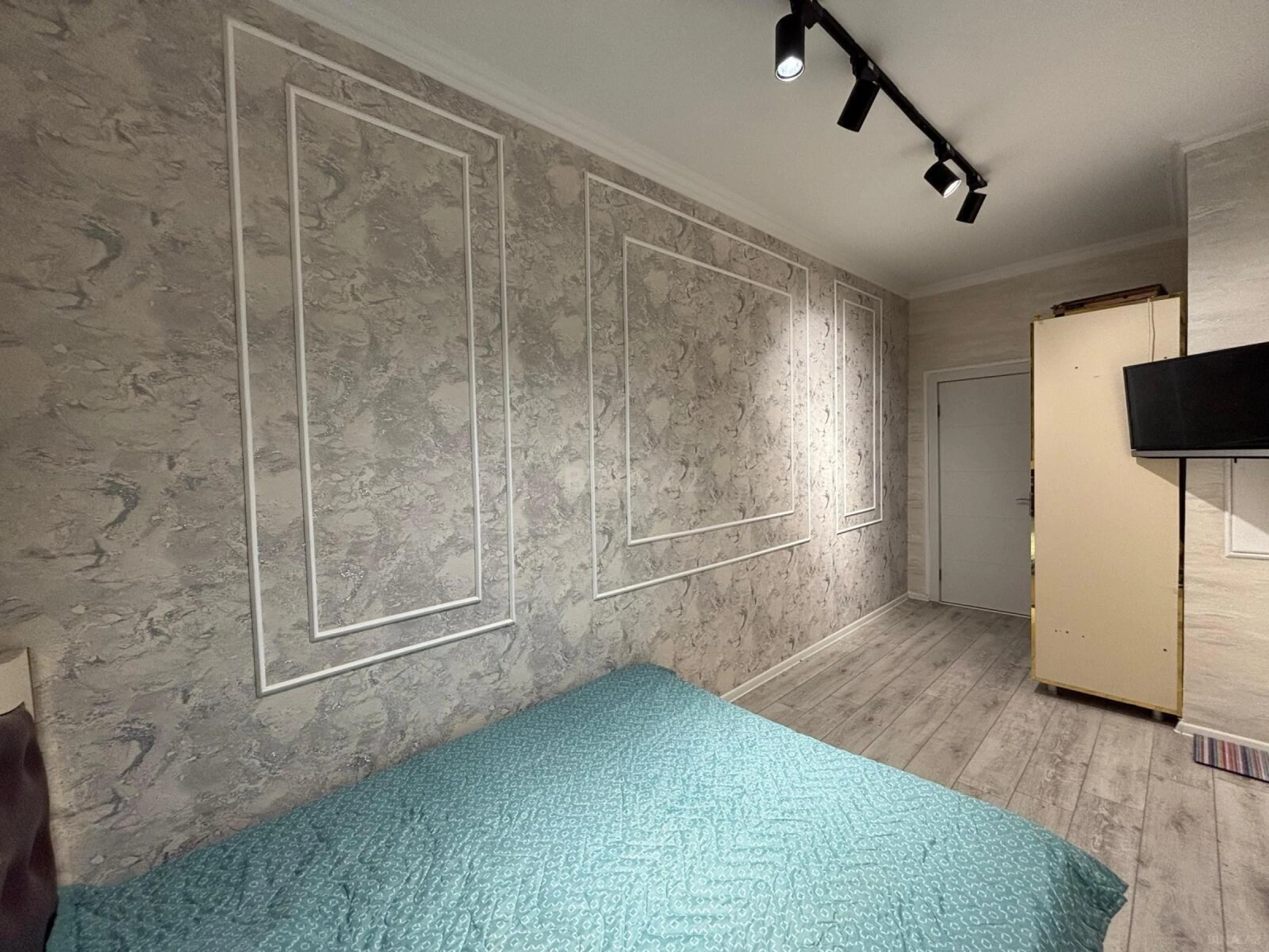 Satılır 3 otaqlı mənzil 76 m²