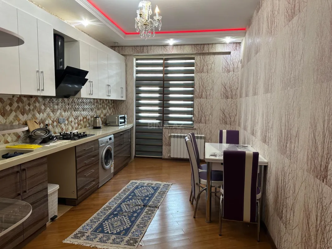 Kirayə verilir 2 otaqlı mənzil 100 m²