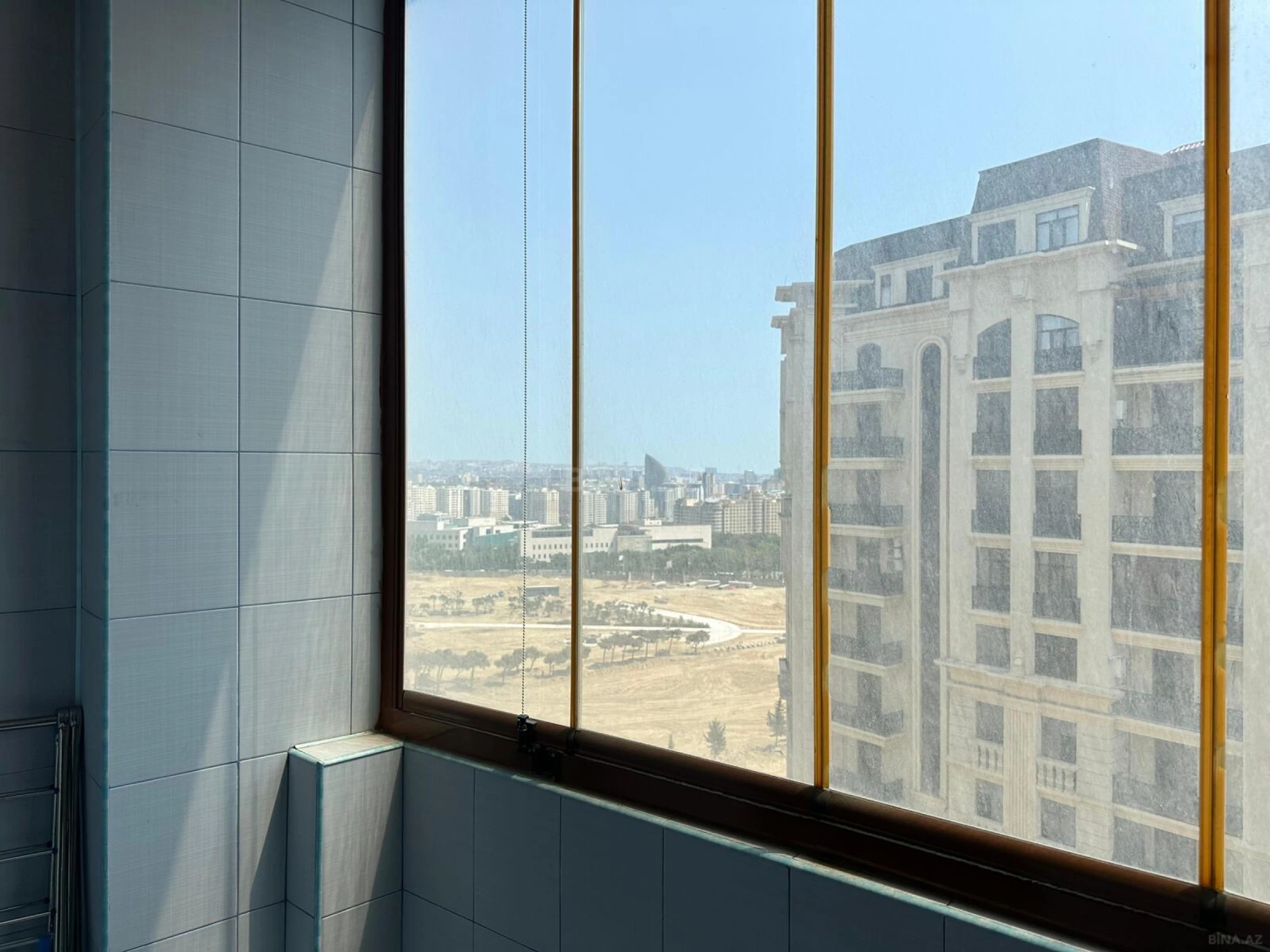 Kirayə verilir 2 otaqlı mənzil 100 m²