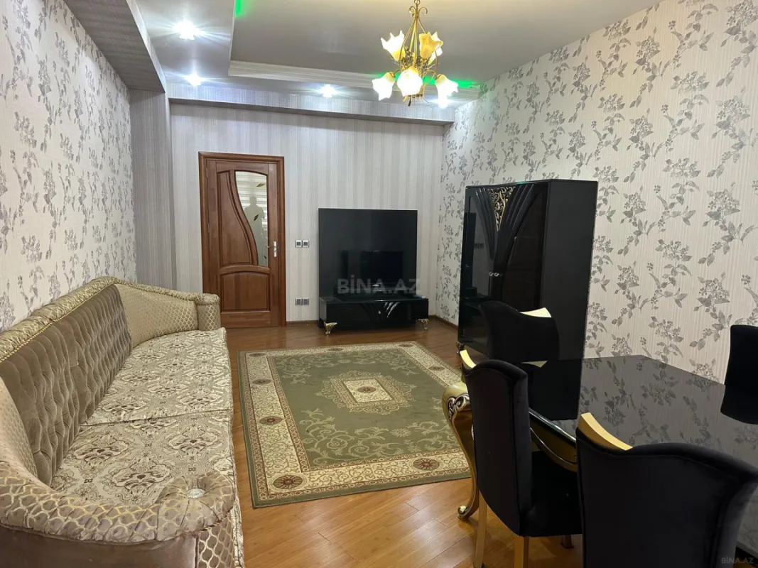 Kirayə verilir 2 otaqlı mənzil 100 m²