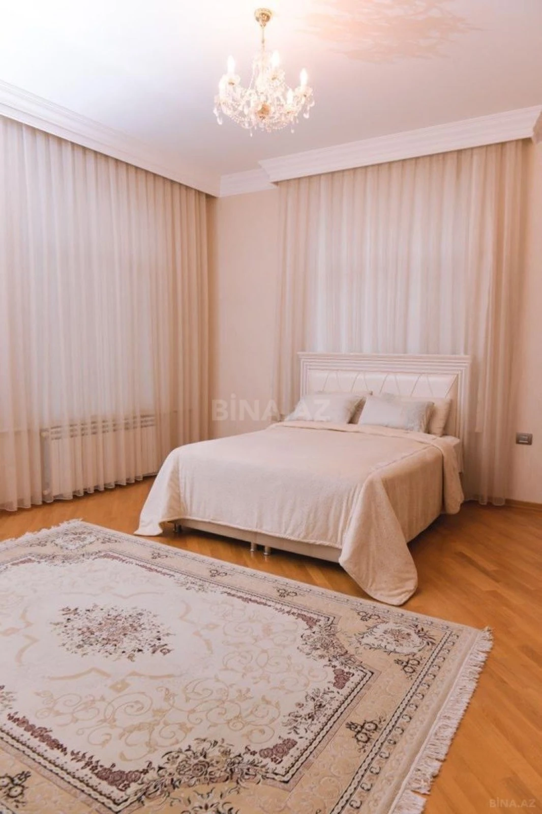 Kirayə verilir 7 otaqlı həyət evi 250 m²
