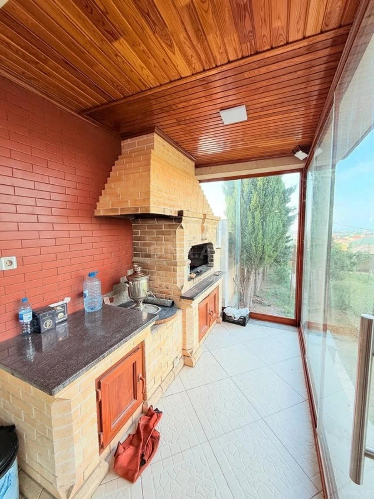 Kirayə verilir 6 otaqlı həyət evi 360 m²