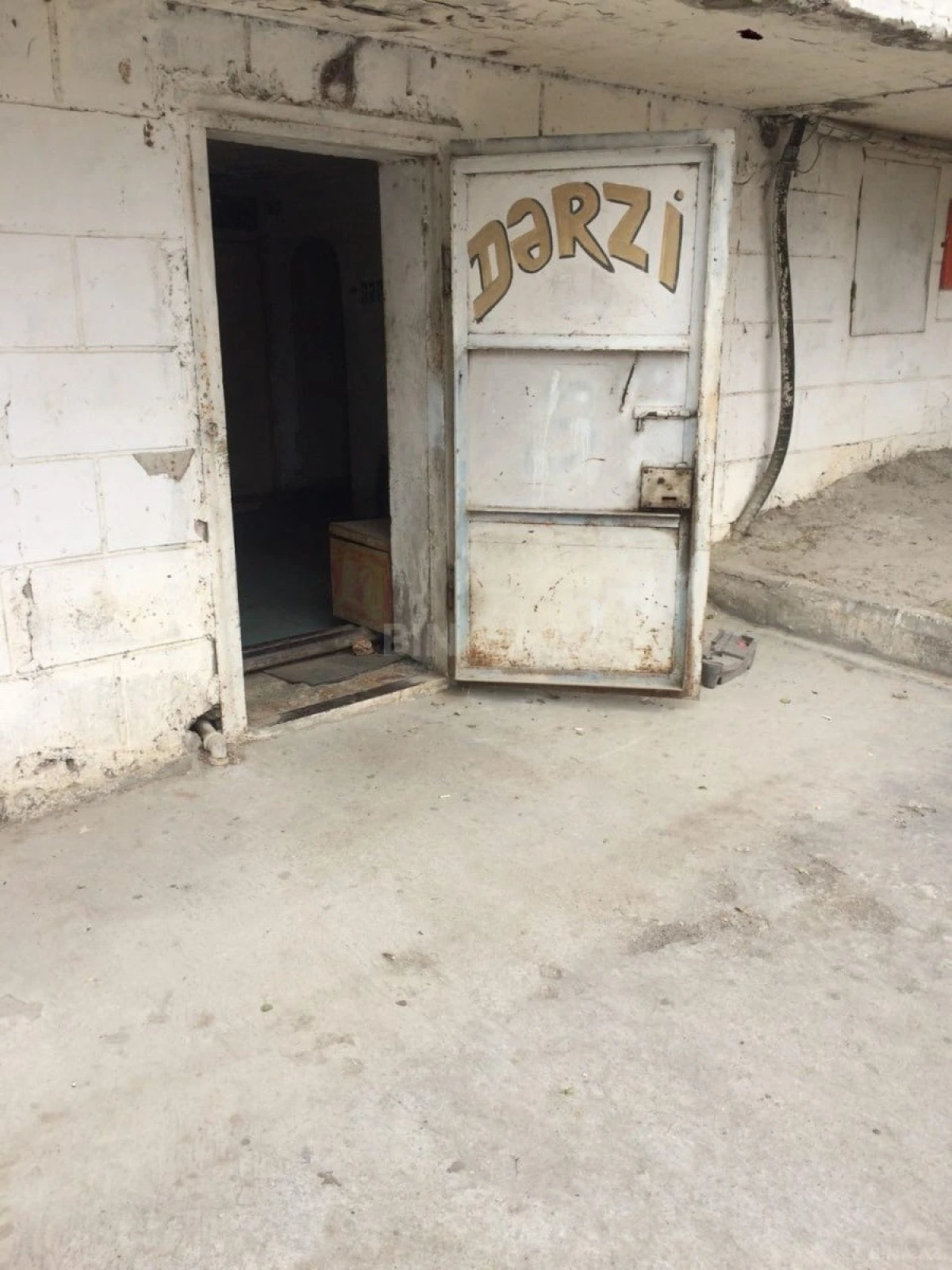 Satılır obyekt 177 m²