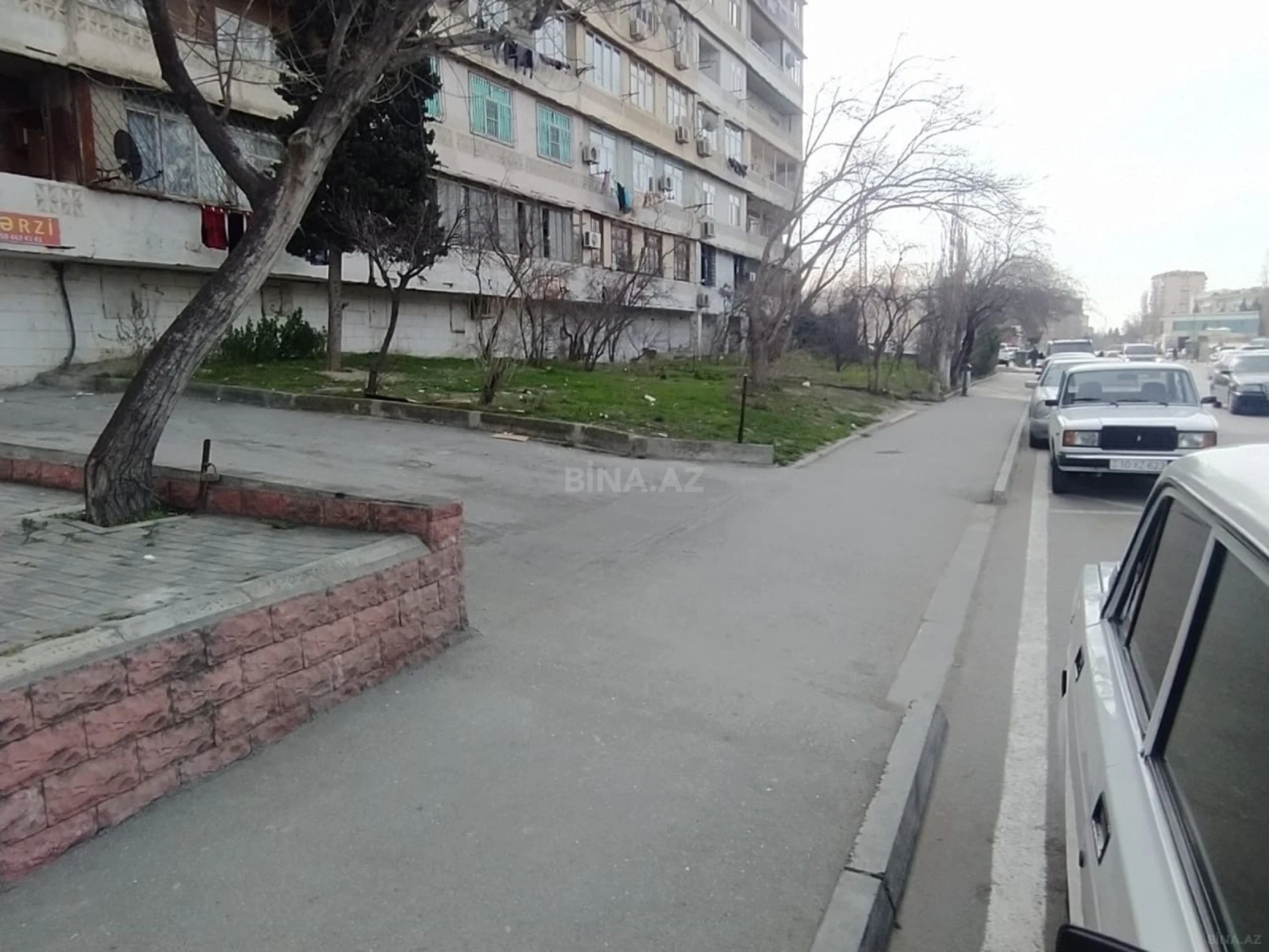 Satılır obyekt 177 m²