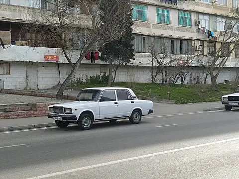 Satılır obyekt 177 m²