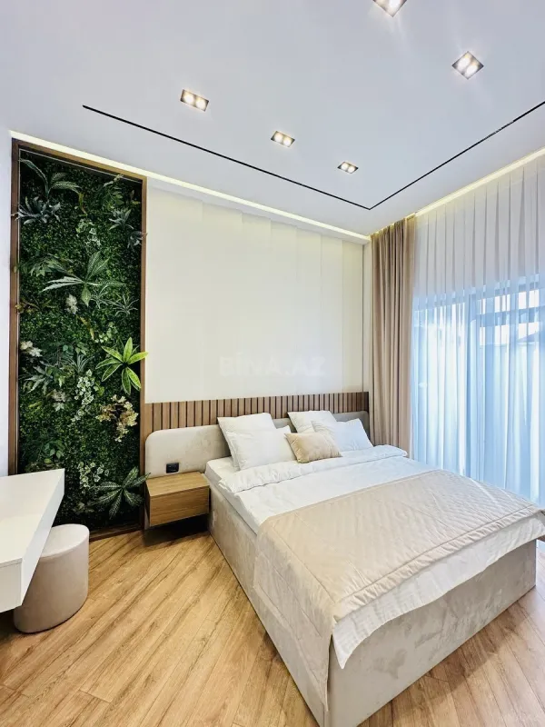 Satılır 5 otaqlı həyət evi 300 m²