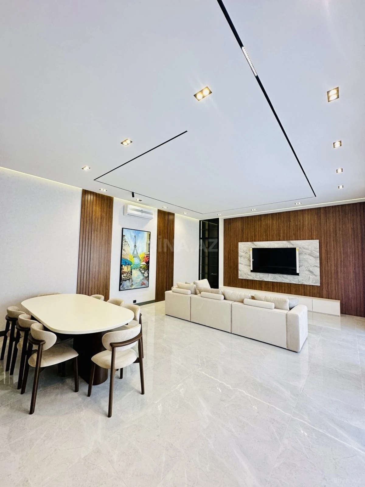 Satılır 5 otaqlı həyət evi 300 m²