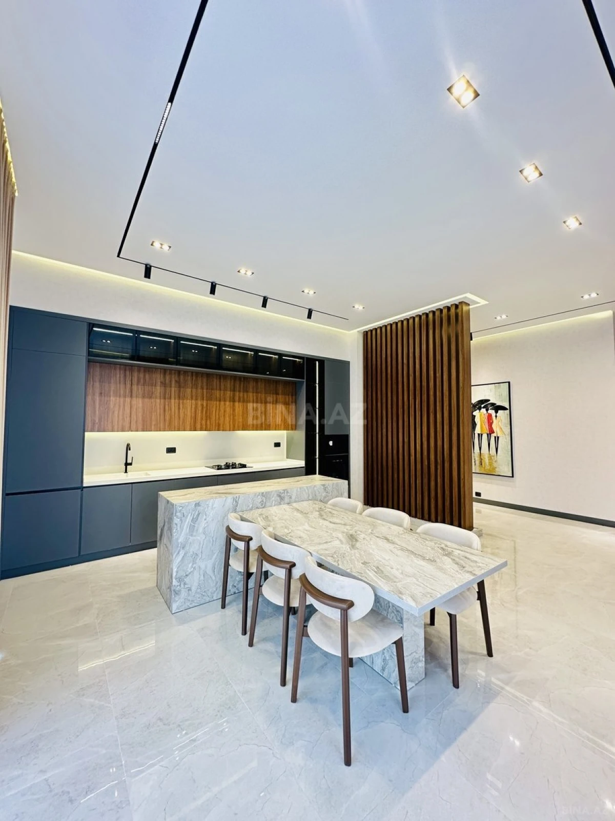 Satılır 5 otaqlı həyət evi 300 m²