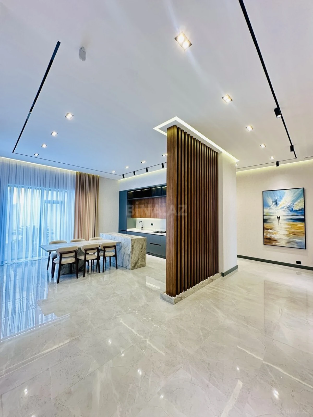 Satılır 5 otaqlı həyət evi 300 m²