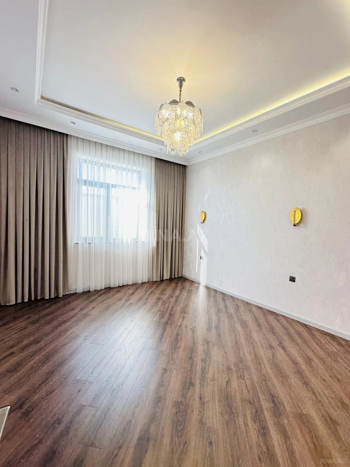 Satılır 4 otaqlı həyət evi 208 m²