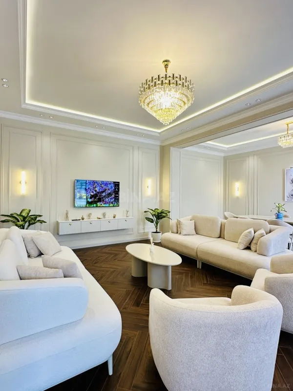 Satılır 4 otaqlı həyət evi 208 m²