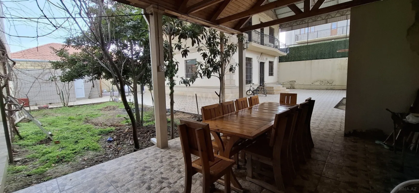 Satılır 6 otaqlı həyət evi 220 m²