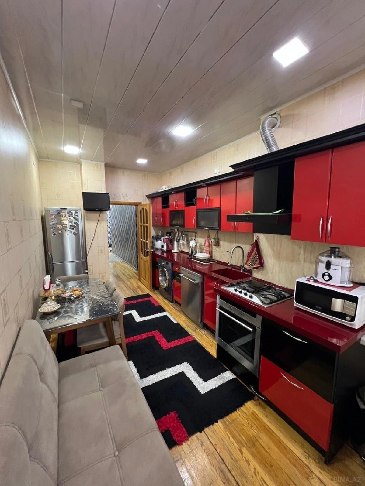 Satılır 3 otaqlı mənzil 101 m²