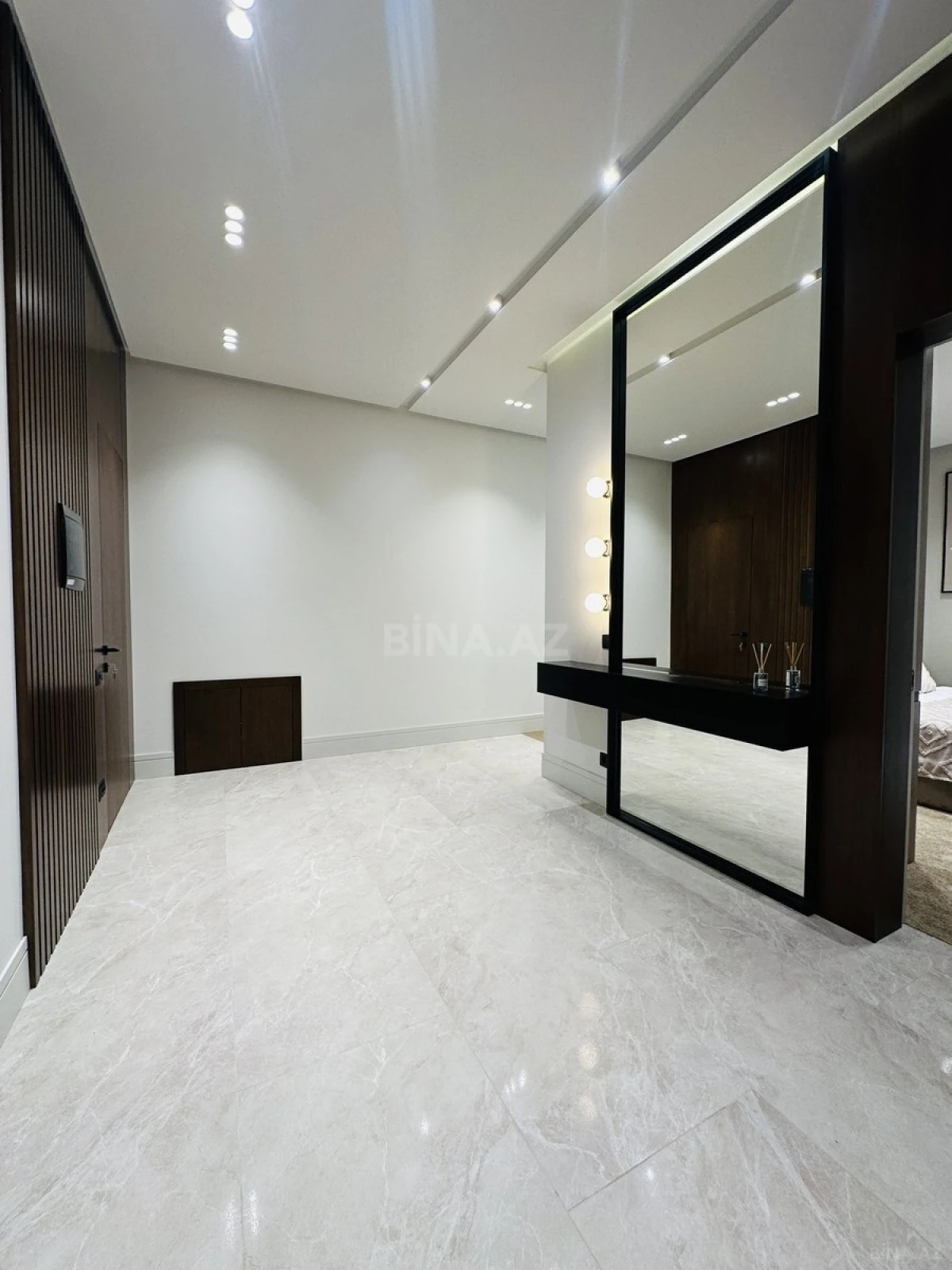 Satılır 4 otaqlı həyət evi 200 m²