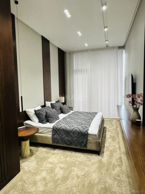 Satılır 4 otaqlı həyət evi 200 m²