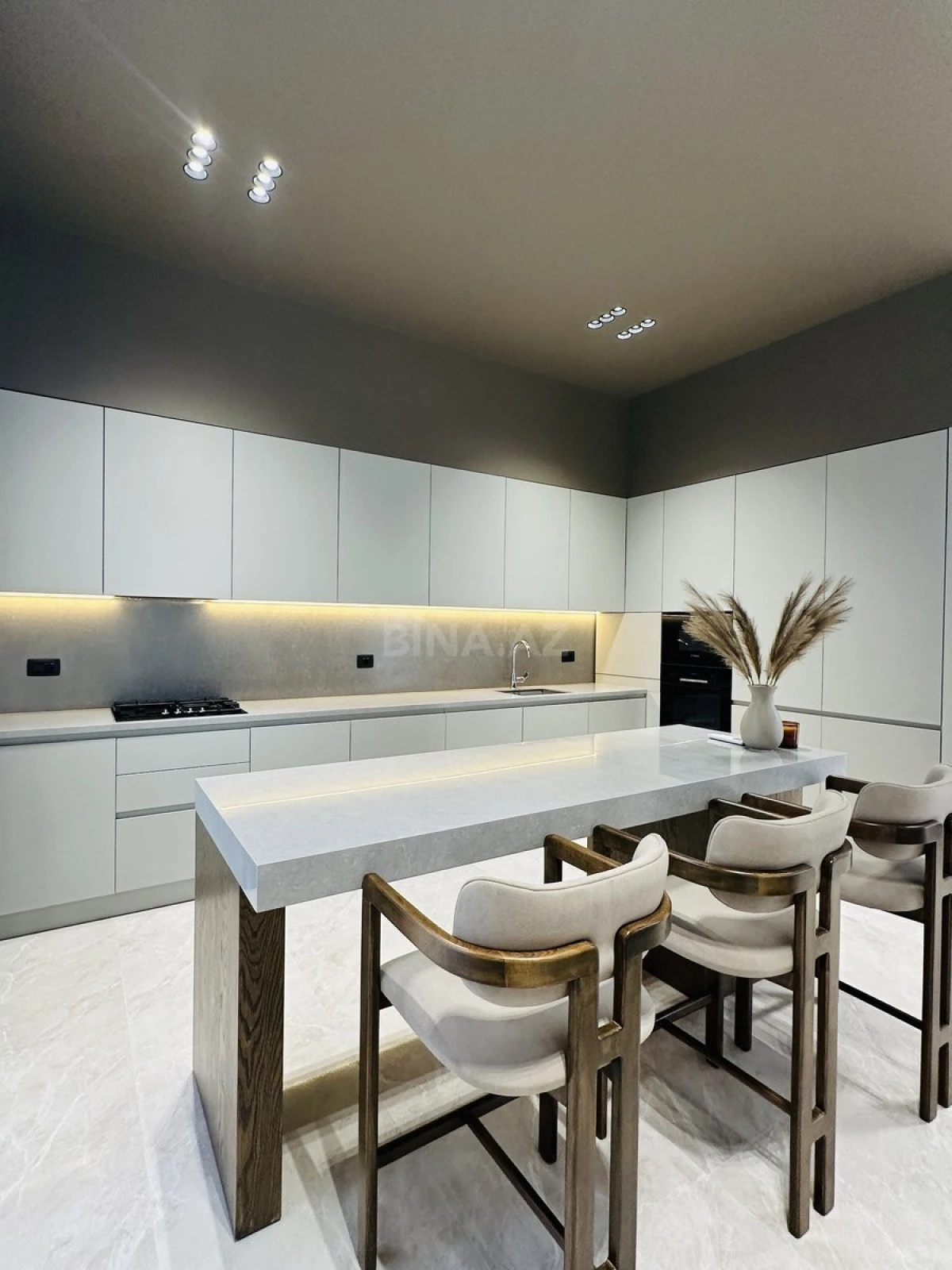 Satılır 4 otaqlı həyət evi 200 m²