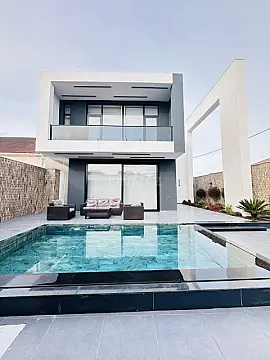 Satılır 4 otaqlı həyət evi 200 m²