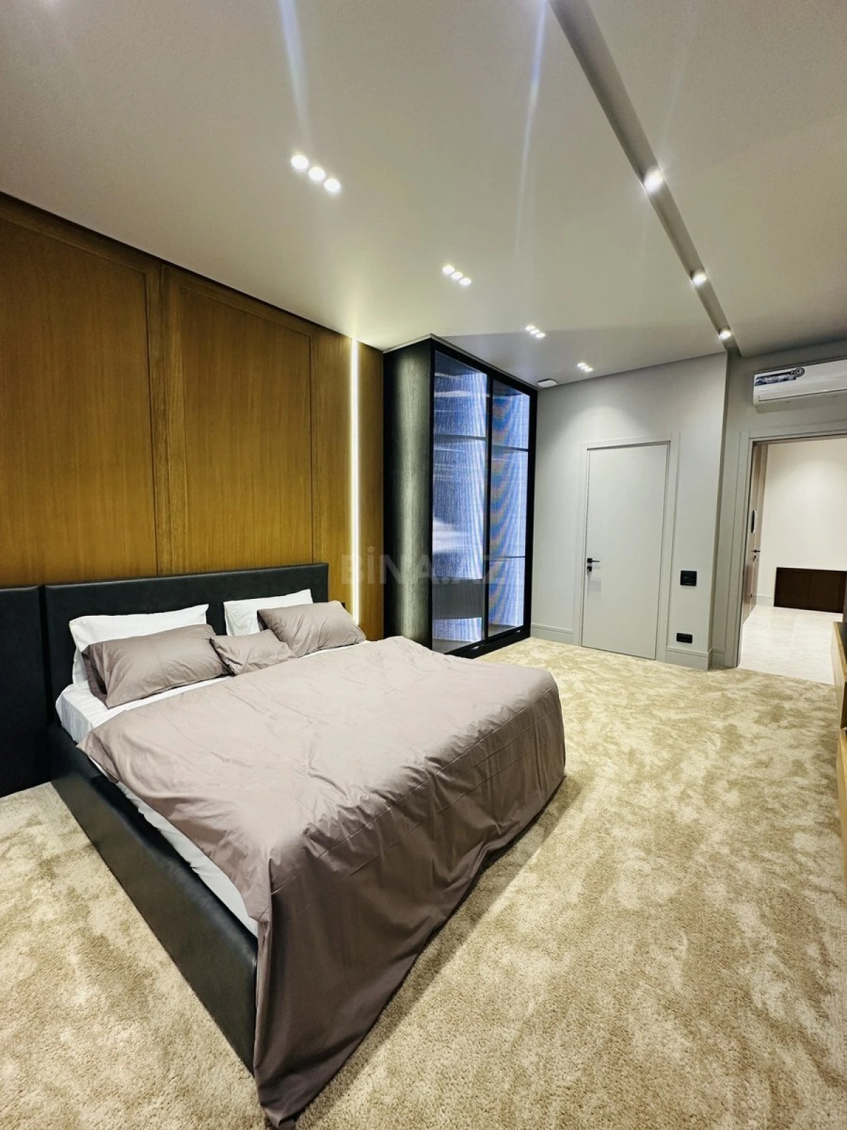 Satılır 4 otaqlı həyət evi 200 m²