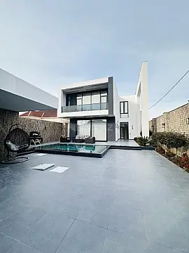 Satılır 4 otaqlı həyət evi 200 m²