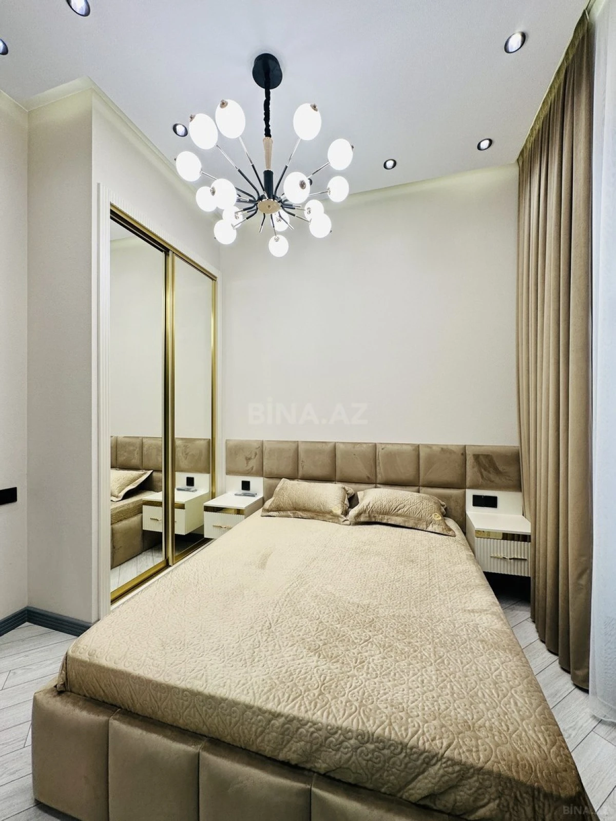 Satılır 5 otaqlı həyət evi 220 m²