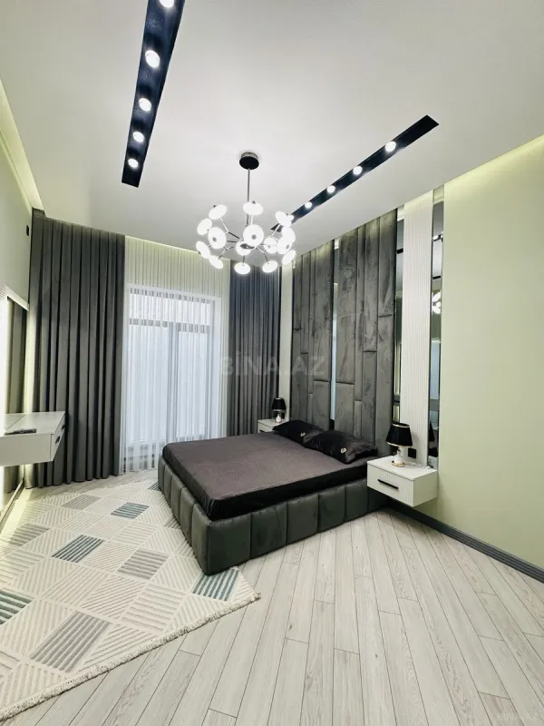 Satılır 5 otaqlı həyət evi 220 m²