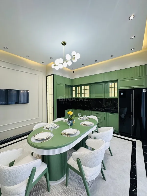 Satılır 5 otaqlı həyət evi 220 m²