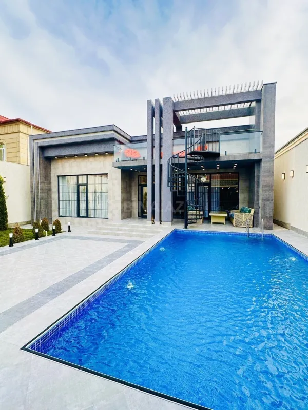 Satılır 5 otaqlı həyət evi 220 m²