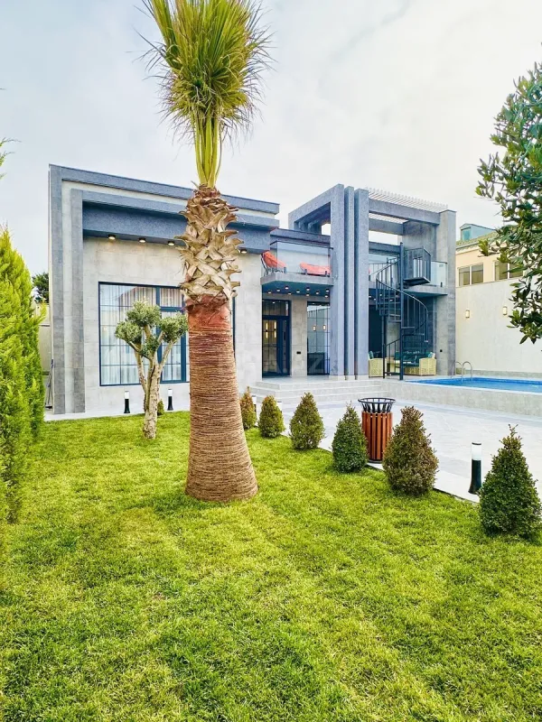 Satılır 5 otaqlı həyət evi 220 m²