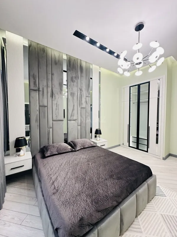 Satılır 5 otaqlı həyət evi 220 m²