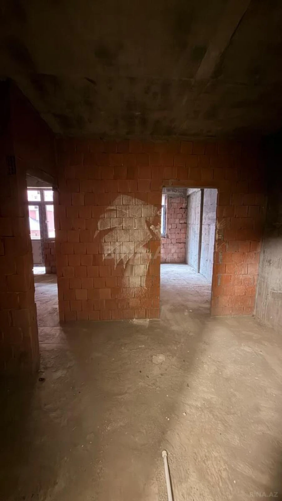 Satılır 2 otaqlı mənzil 75 m²