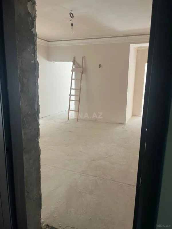 Satılır 4 otaqlı mənzil 185 m²