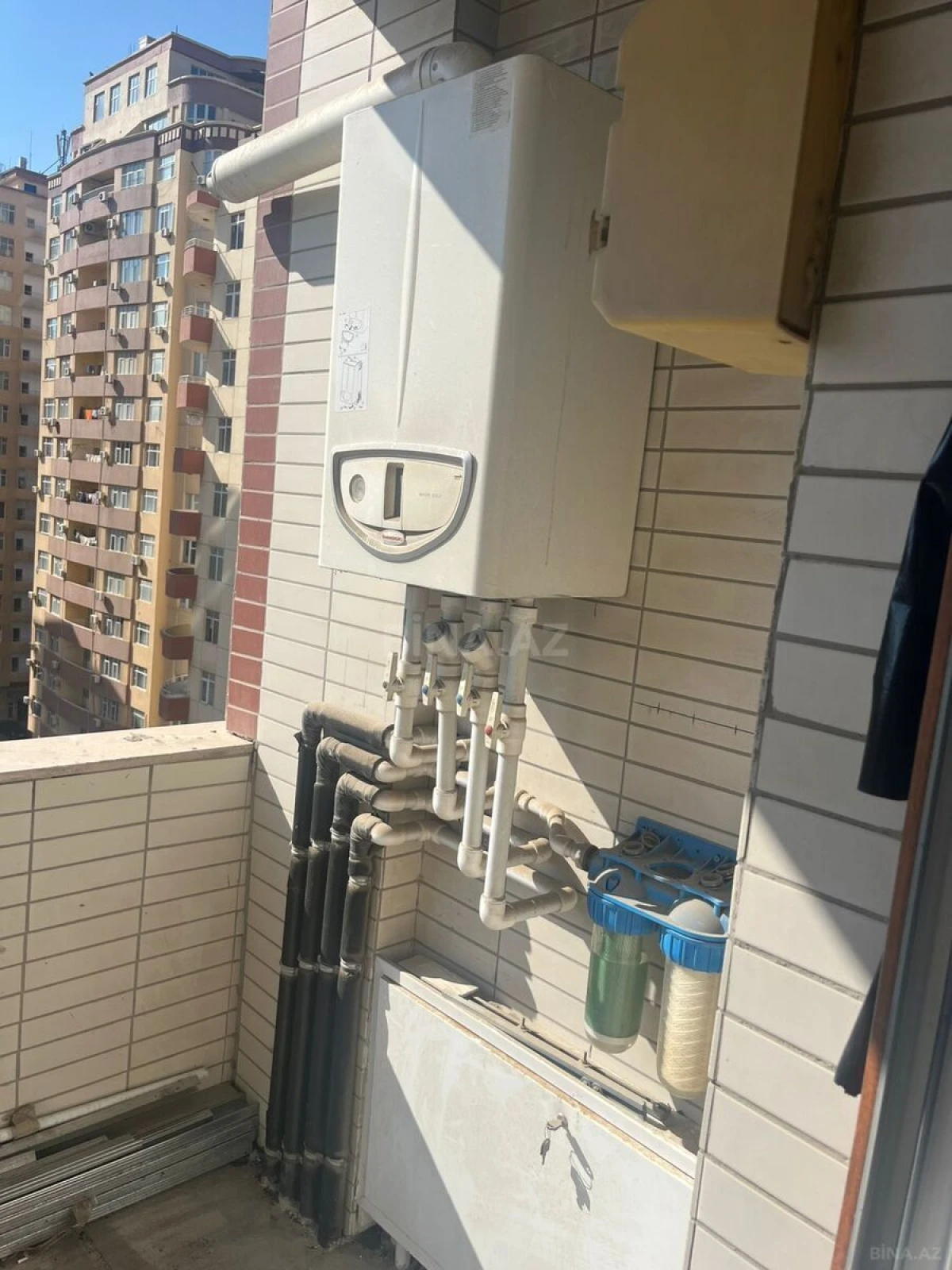 Satılır 4 otaqlı mənzil 185 m²