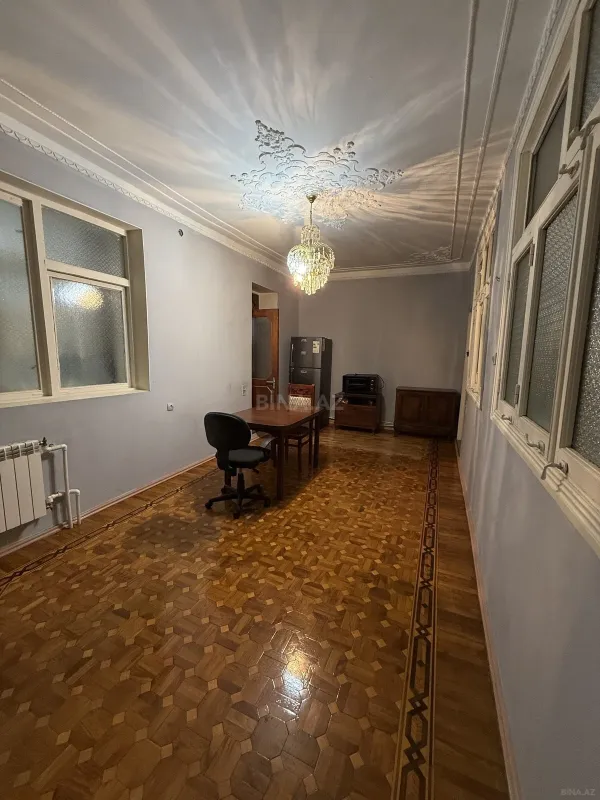 Kirayə verilir 4 otaqlı mənzil 110 m²